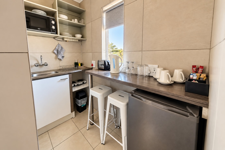 10 Bedroom Property for Sale in Plattekloof Western Cape